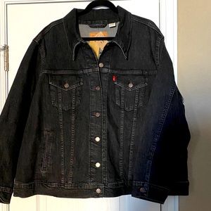 Levi’s Trucker Jacket NWT Black fringe stretch